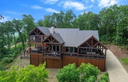 670 MOONSHINER SPRINGS Trail, Broken Bow, OK 74728