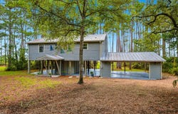 203 N Bay Shore Dr, Eastpoint, FL 32328
