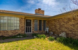 212 Halstedt Rd, La Grange, TX 78945