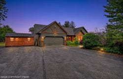260 McIlhaney Road, Saylorsburg, PA 18353