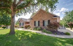 1400 White Oak Trail, Godfrey, IL 62035