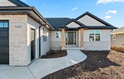 1424 DIVINITY Drive, DE PERE, WI 54115