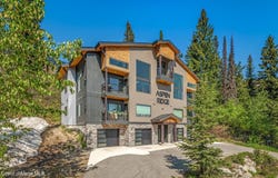 227 Crystal Springs Rd, Sandpoint, ID 83864