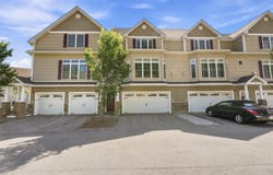 11 Manor Drive, Hooksett, NH 03106