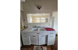 303 N OREGON St, Condon, OR 97823