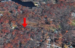 812 Lake Drive, Henryville, PA 18332