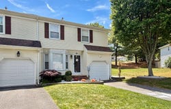 58 Carriage Lane, Englishtown, NJ 07726