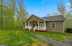1104 HIGH TOP Road, LINDEN, VA 22642
