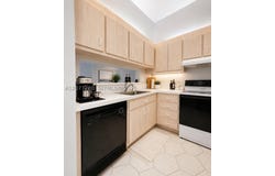 301 N Pine Island Rd, Plantation, FL 33324