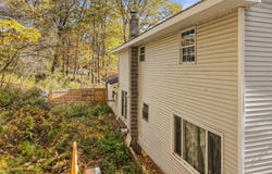 10 HEMLOCK Road, MOUNT POCONO, PA 18344