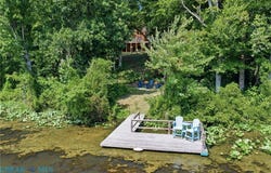 32 Shoreline Drive, Warsaw, VA 22572