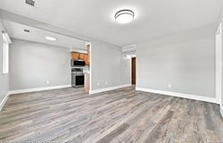 31842 Kelly Road, Roseville, MI 48066