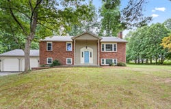 141 Longhill Rd, Franklin, MA 02038