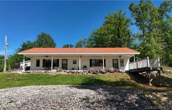 106 Mount Carmel Road, Eldon, MO 65026