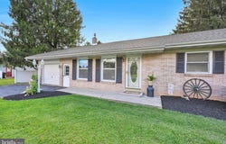 120 HERSHEY Road, LITITZ, PA 17543
