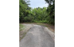649 Holcomb St, HOLLOW ROCK, TN 38342