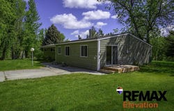 905 S 9th St, Basin, WY 82410