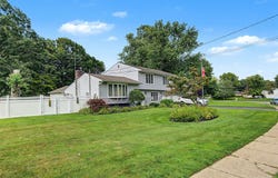 105 Nathan Drive, Bohemia, NY 11716