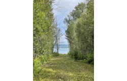 8399 E NORTHSHORE Dr, Sault Ste Marie, MI 49783