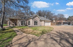 117 Lost Oaks Drive, Waco, TX 76705