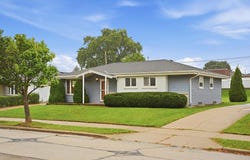 6665 S 20th St, Oak Creek, WI 53154