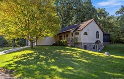 1021 Willow Lane, Howell Twp, MI 48843