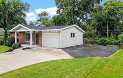 34 Highland Drive, St Charles, MO 63303