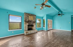 1805 Cedarlawn St, Taylor, TX 76574