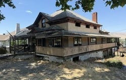 615 E 10TH St, TheDalles, OR 97058