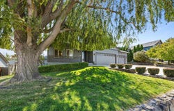 215 W 53rd, Kennewick, WA 99337