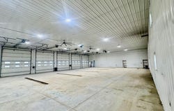 702 W 19th Rd, Phillips, NE 68865