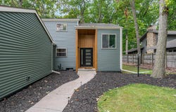 1730 N BRIARCLIFF Drive, APPLETON, WI 54915