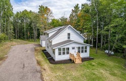 3228 Lindahl Rd, Duluth, MN 55810