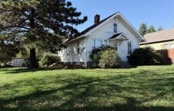 503 W 2nd St, Webster, SD 57274
