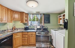 28616 W Benjamin Avenue, Spring Grove, IL 60081