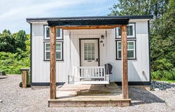 5087 Eagles Cove Rd, Byrdstown, TN 38549