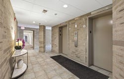 1400 Smokey Wood Dr, Swissvale, PA 15218