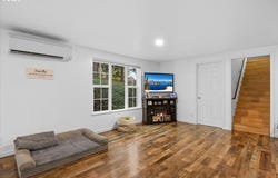 225 FOX Ln, Roseburg, OR 97471