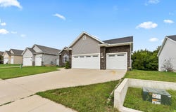 2671 Pine Cone Lane, Warsaw, IN 46582