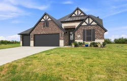 1056 Hickory Lane, Howe, TX 75459