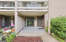 5803 ROYAL RIDGE Drive, SPRINGFIELD, VA 22152