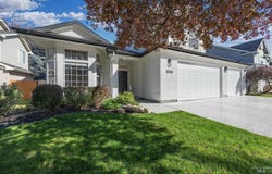 2320 E Alderhill Dr, Eagle, ID 83616