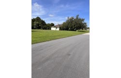 Court, Fort Pierce, FL 34945