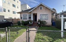 1258 W 36th St, Los Angeles, CA 90007