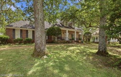 31 Avery Circle, Jackson, MS 39211