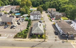 144 S Main St, Acushnet, MA 02743