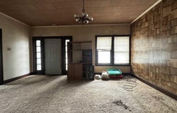1112 N 1st Avenue, Escanaba, MI 49829