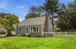 26 Roberta Drive, Barrington, RI 02806