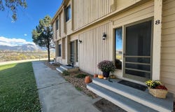 4 Reynolds Road, Taos, NM 87529