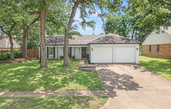 408 Thorn Wood Drive, Euless, TX 76039